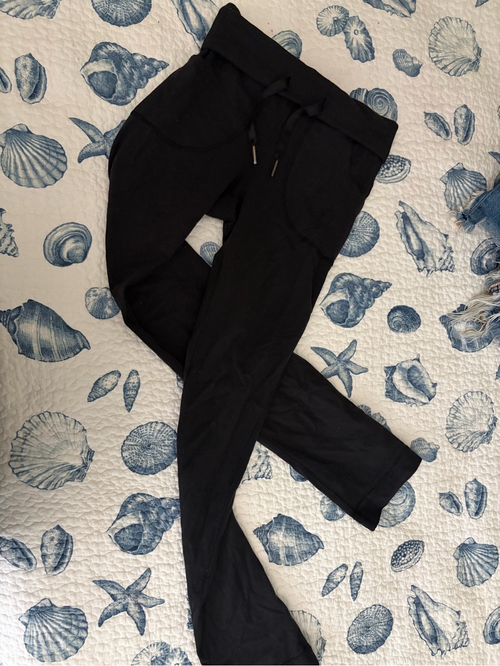 Lululemon Groove Pant II (Roll Down) ) Black Leggings